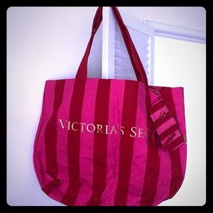 Victoria’s Secret classic red & pink zip top tote